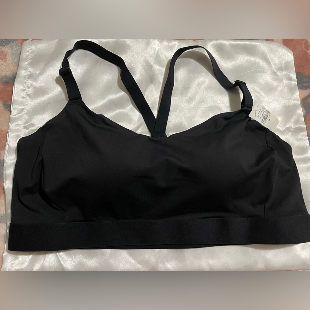 NWT: OLD NAVY: Sports Bra